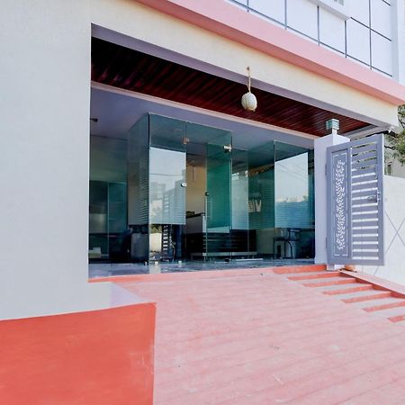 Super Townhouse Nanak Ram Guda Near Waverock Sez ハイデラバード エクステリア 写真